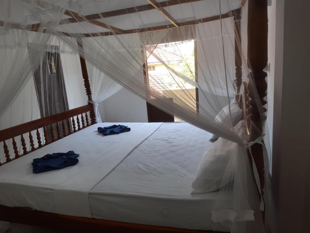 Bluefin Place To Stay Unawatuna Ngoại thất bức ảnh