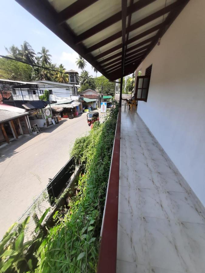 Bluefin Place To Stay Unawatuna Ngoại thất bức ảnh